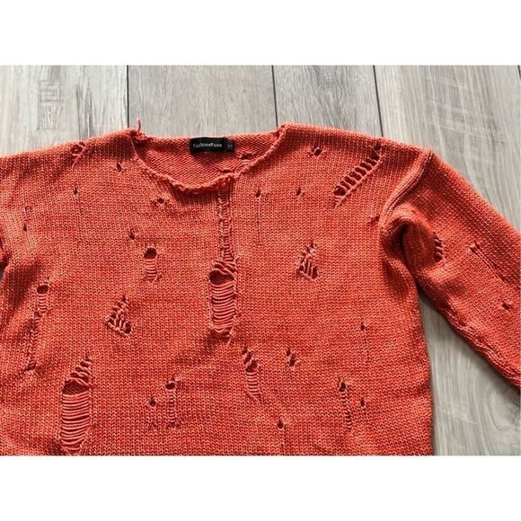 Fashion Fuse distressed sweater, size S - Picture 2 of 11